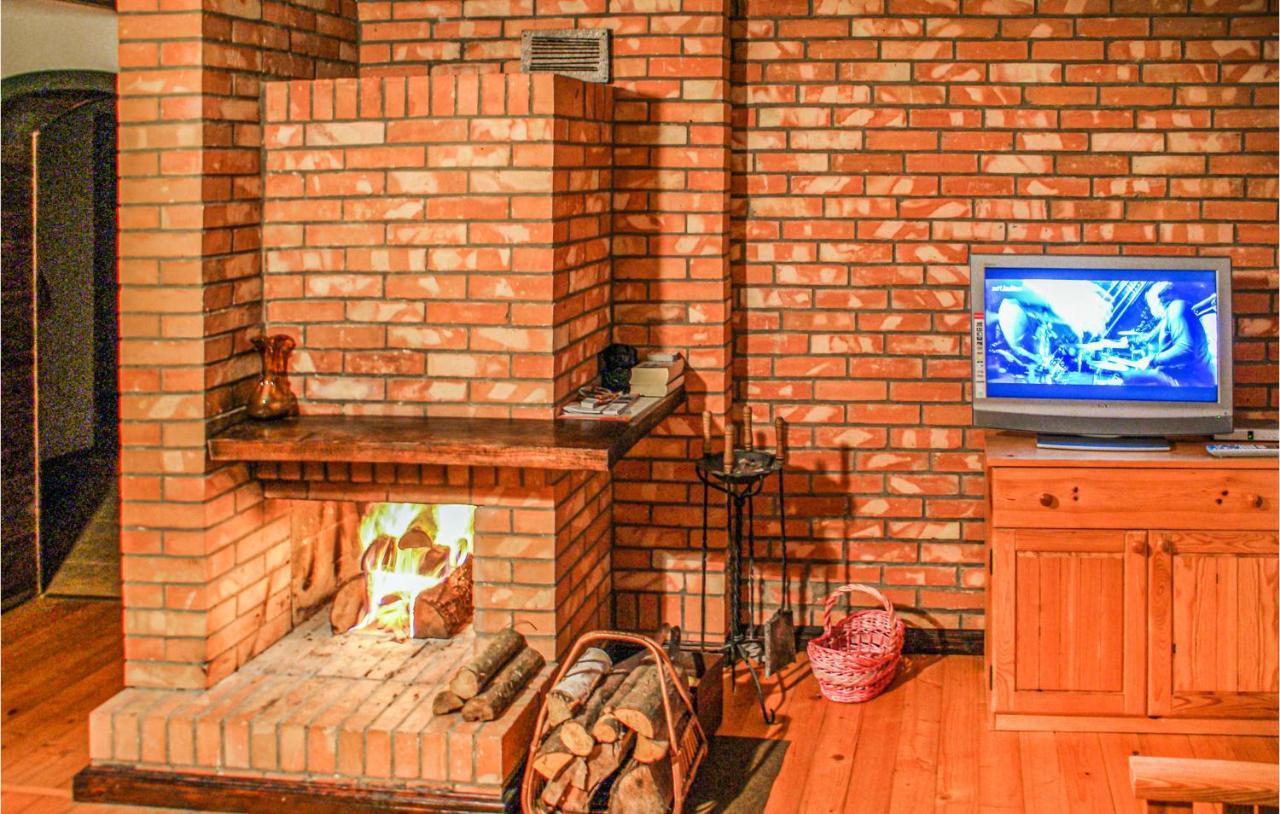 4 Bedroom Amazing Home In Biskupiec Biesowko エクステリア 写真