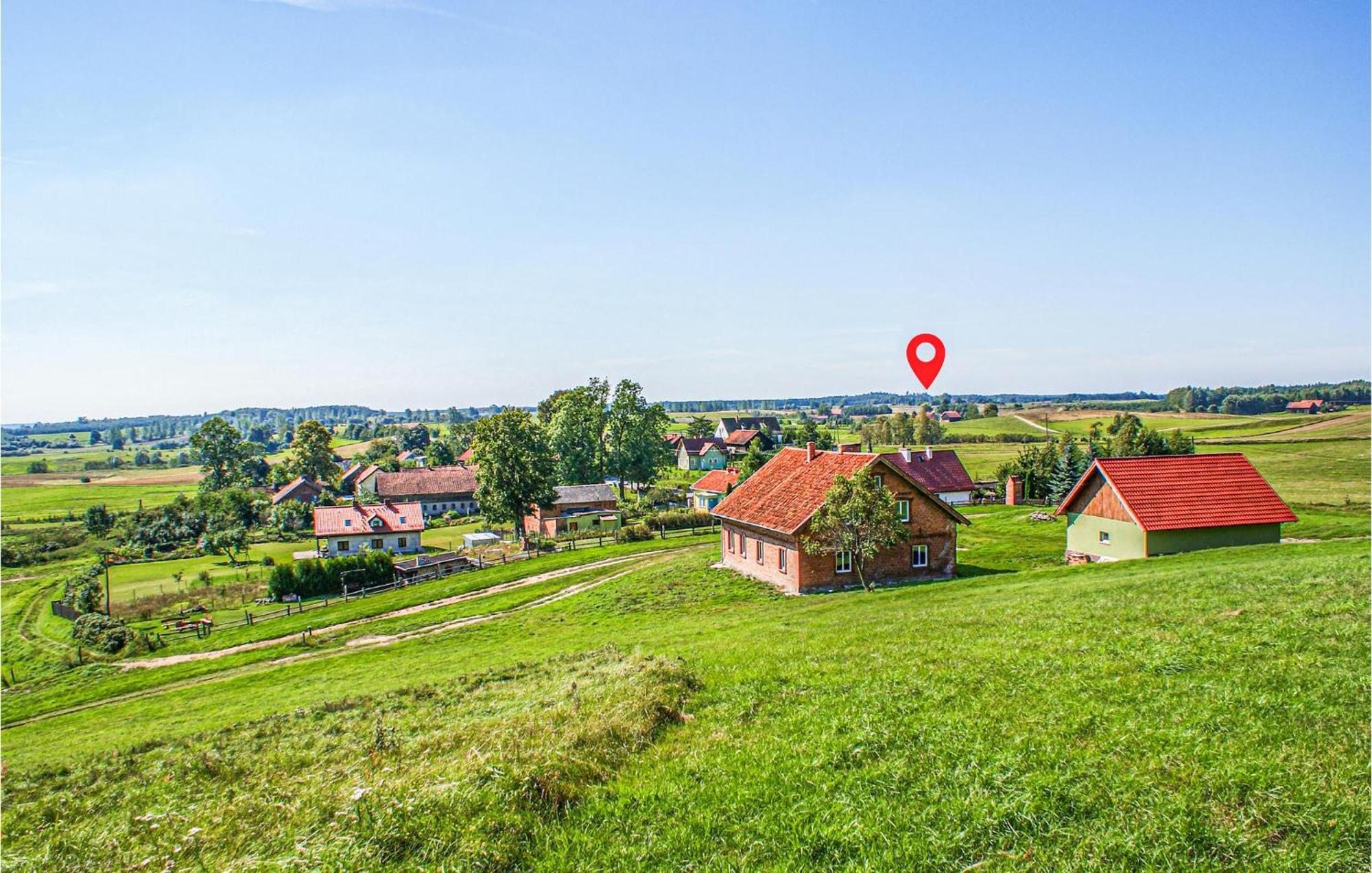 4 Bedroom Amazing Home In Biskupiec Biesowko エクステリア 写真